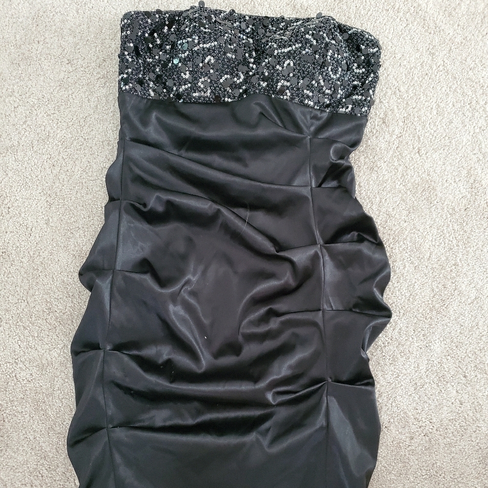 Black strapless dress